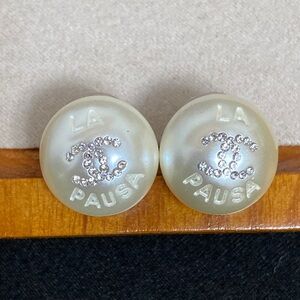 CHANEL La Pausa Cream Earrings